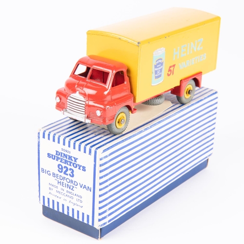 323 - Dinky Supertoys Big Bedford Heinz van (923). In red and yellow Heinz livery with Supertoys wheels an... 