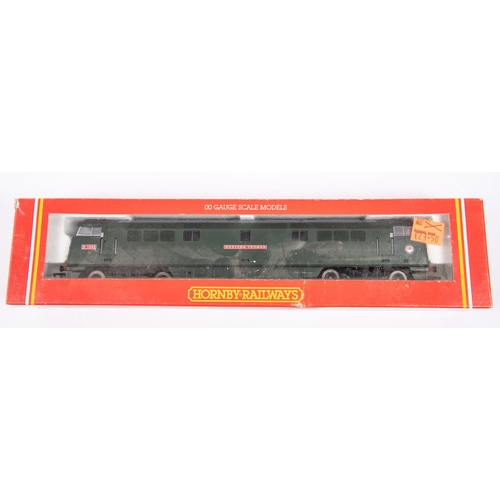 110 - 3x OO gauge Hornby Railways locomotives. A BR Class 52 Co-Co diesel loco, Western Yeoman D1035, in d... 