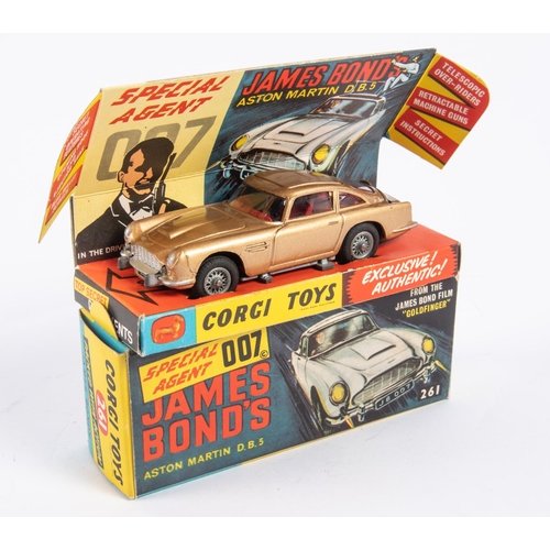 286 - Corgi Toys James Bond's Aston Martin D.B.5 'from the James Bond Film 'Goldfinger'' (261). In metalli... 