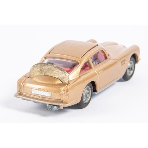 286 - Corgi Toys James Bond's Aston Martin D.B.5 'from the James Bond Film 'Goldfinger'' (261). In metalli... 