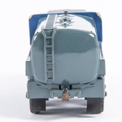 318 - A Dinky Supertoys Pressue Refueller (642). In RAF blue. With driver. Boxed, minor wear. Vehicle VG, ... 