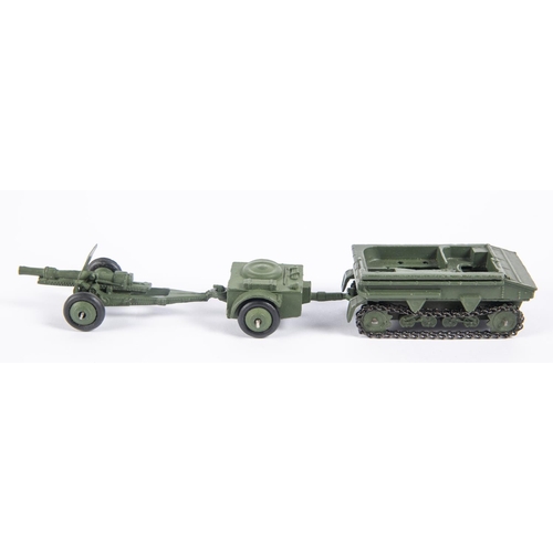 325 - A Dinky Toys Royl Tank Corps - Light Tnk Set (152). Comprising Light Tank 152a, Austin Seven Car 152... 