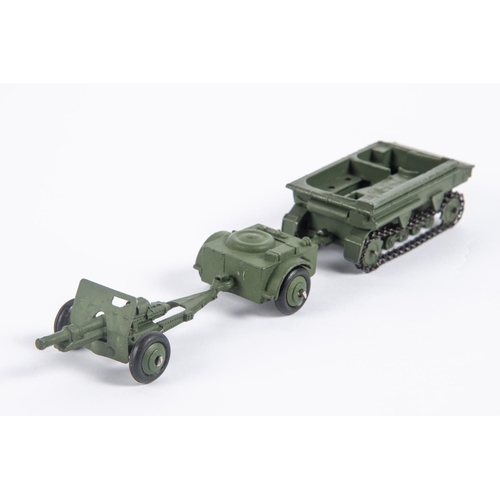 325 - A Dinky Toys Royl Tank Corps - Light Tnk Set (152). Comprising Light Tank 152a, Austin Seven Car 152... 