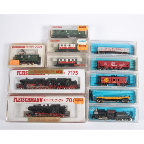 47 - 11 N gauge model railway rolling stock. 6x Fleischmann: 2x DB steam locomotives, 2-10-0 tender locom... 