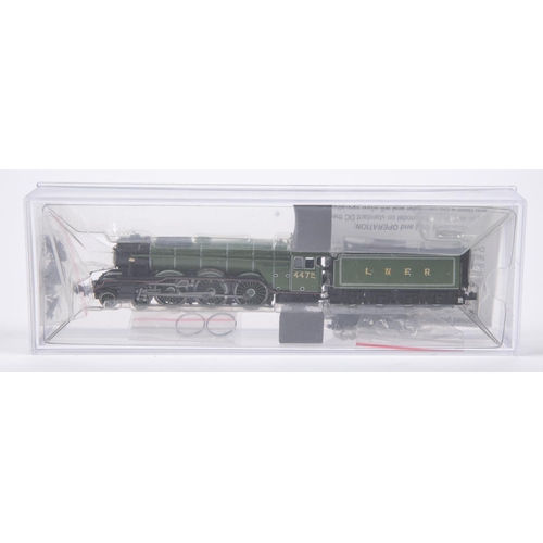 52 - 3 N gauge locomotives. 2x Dapol, BR class 9F 2-10-0 tender locomotive, RN 92221. Plus, an LNER class... 