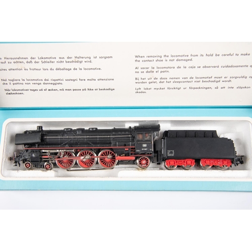 68 - 2 Marklin HO locomotives. DB class 01 4-6-2 tender locomotive, RN01097. Together with a DB class 81 ... 