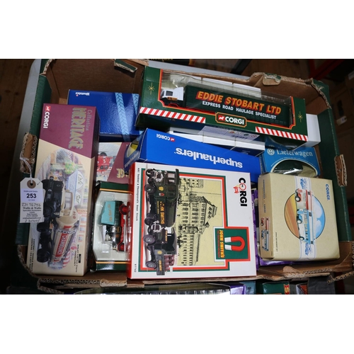 253 - 40+ Corgi items. Including; cars, commerical vehicles, buses, Coronation Street figures, etc. Exampl... 