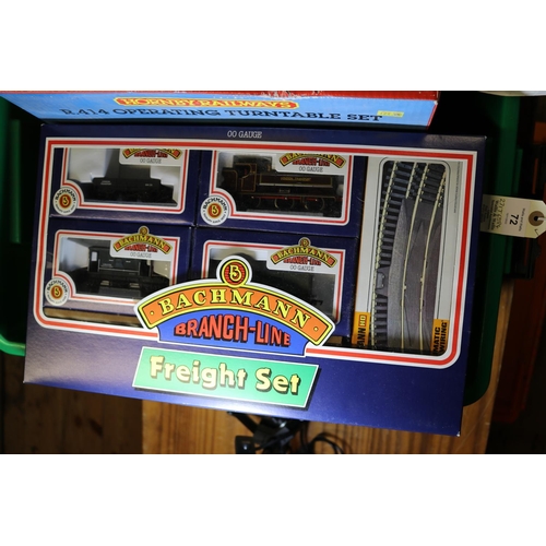 72 - A quantity of OO gauge railway items by various makes, etc. Including a Bachman Branchline London Tr... 