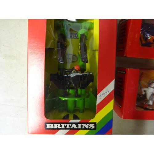 222 - 5x Britains Space series 1980s Deetail sets. Including; 9255 Raiders. 9206 Force Cyborgs. 9127 Alien... 