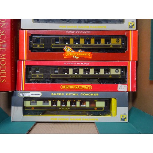 82 - 16x OO gauge railway items by Wrenn, Lima, Hornby, etc. Including 2x Southern Region EMU sets; a 3-c... 