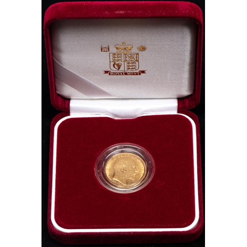 160 - Edward VII AV Sovereign 1902, NEF, in Royal Mint case with 