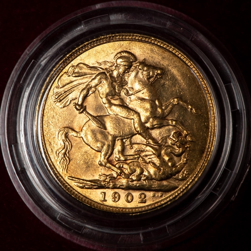 160 - Edward VII AV Sovereign 1902, NEF, in Royal Mint case with 