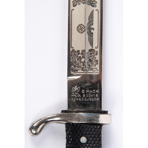 210 - A Third Reich double etched K98 dress bayonet,  by E Pack & Sohne, Solingen, etched on one side with... 