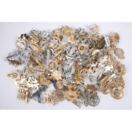 262 - Approximately 90 anodised cap badges, including few Cavalry, Yeomanry and Brigades, but predominantl... 