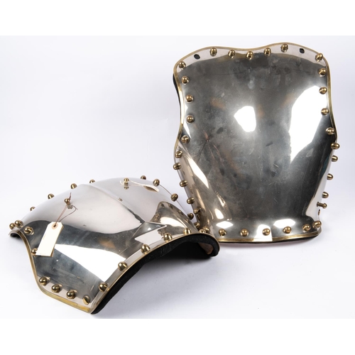 323 - A 20th century Household Cavalry trooper's cuirass, with brass rim and studs and leather lining, VGC... 