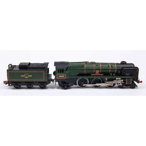 102 - A Hornby Dublo BR (ex.SR) West Country Class 4-6-2 locomotive, Barnstaple 34005, in lined green live... 