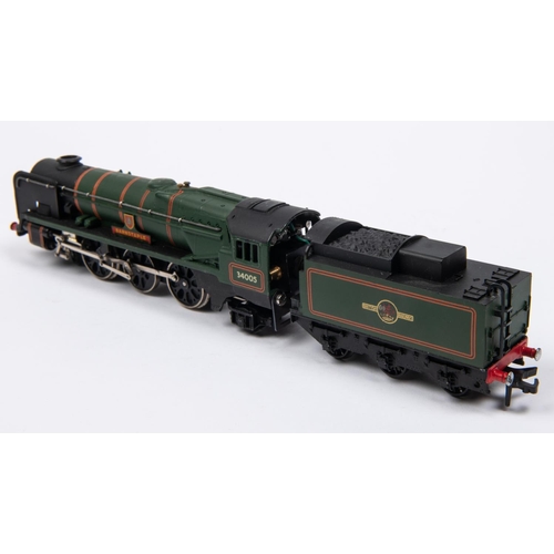 102 - A Hornby Dublo BR (ex.SR) West Country Class 4-6-2 locomotive, Barnstaple 34005, in lined green live... 