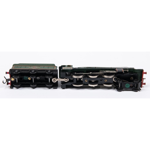 106 - A Hornby Dublo BR (ex.GWR) Castle Class 4-6-0 locomotive, Denbigh Castle 7032, in lined green livery... 