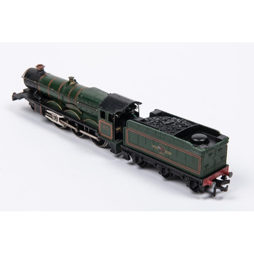 109 - A Hornby Dublo BR (ex.GWR) Castle Class 4-6-0 locomotive, Cardiff Castle 4075, in lined green livery... 