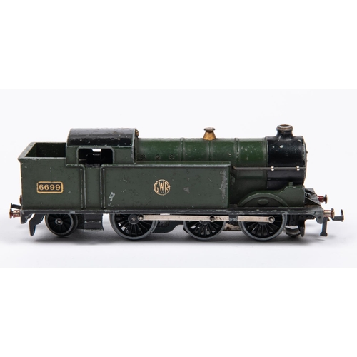 113 - A Hornby Dublo GWR Class N2 0-6-2T locomotive, 6699, in green livery (EDL7). For 3-rail running. GC ... 