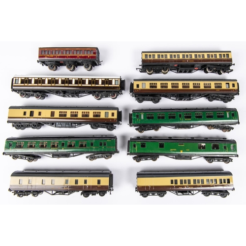 122 - 10x Exley OO gauge tinplate GWR, SR, LMS, etc coaches. Including Southern Railway examples; Buffet C... 