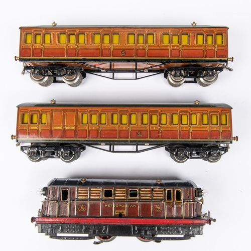 131 - Hornby O gauge Metropolitan Railway train set (E320). 1930s set comprising a 20v electric Metropolit... 