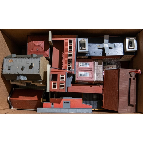 29 - A quantity of Miscellaneous Railway Lineside Buildings & Accessories. Most plastic. Including engine... 