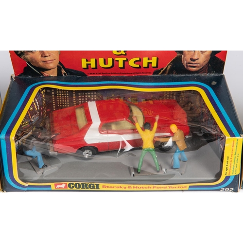 374 - 3x Corgi Film & TV related vehicles. Starsky & Hutch Ford Torino (292) in red and white with 3x figu... 