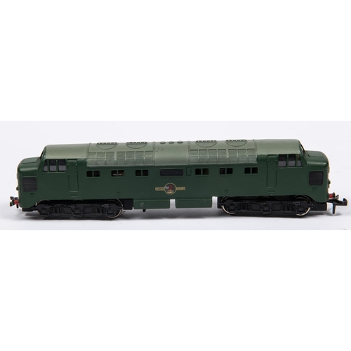 91 - 2x Hornby Dublo BR diesel locomotives for 2-rail running. Deltic Class 55 Co-Co loco (2232). Togethe... 