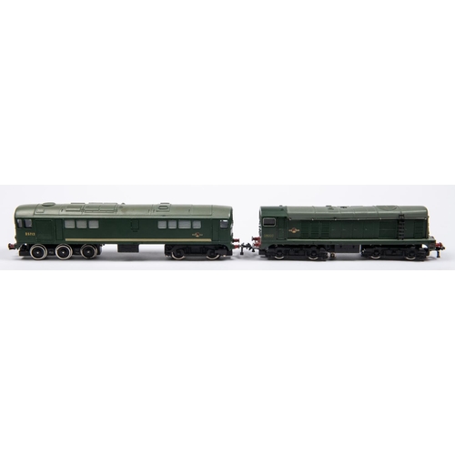 92 - 2x Hornby Dublo BR diesel locomotives for 3-rail running. Metro-Vic Class 28 Co-Bo locomotive, D5713... 