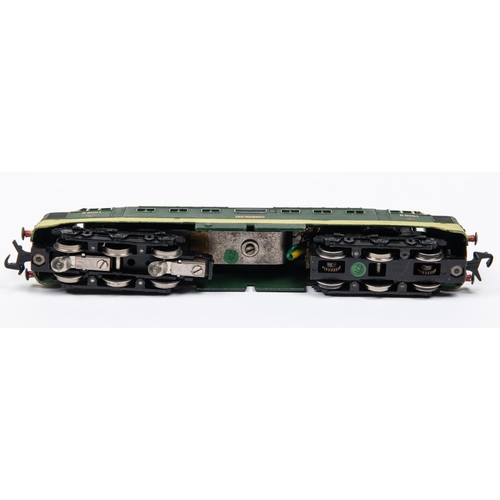 95 - A Hornby Dublo BR Deltic Class 55 Co-Co diesel locomotive, St. Paddy D9001, in two-tone green livery... 