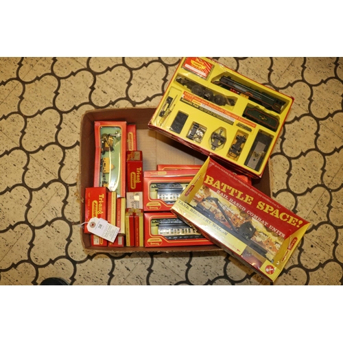 38 - A quantity of HO/OO gauge model railway by Tri-ang Railways, Lima, etc. Including a Stephenson's Roc... 