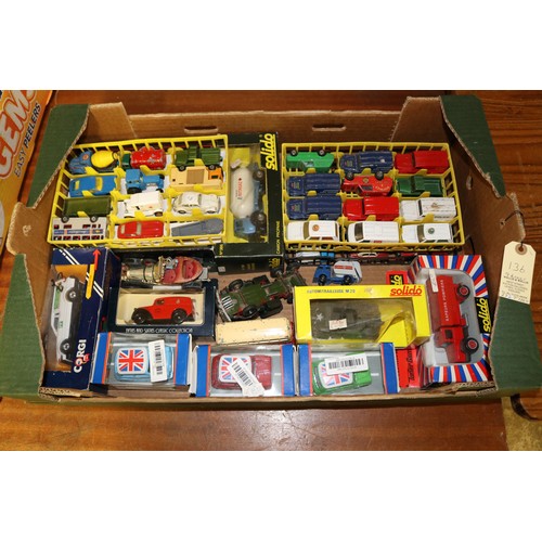 136 - Quantity of O gauge model railway with sundry various makes. Hornby rolling stock mostly including v... 