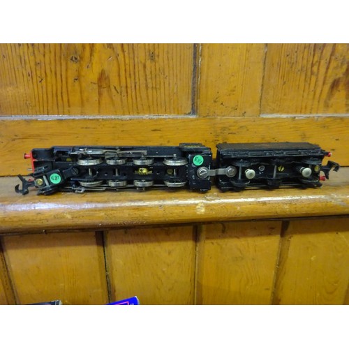 80 - 7x Hornby Dublo locomotives for 3-rail running. Including; a BR Class 81 Bo-Bo electric loco, E3002,... 