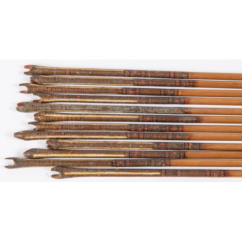 401 - A set of twelve 18th century Indian arrows, with very small rounded 