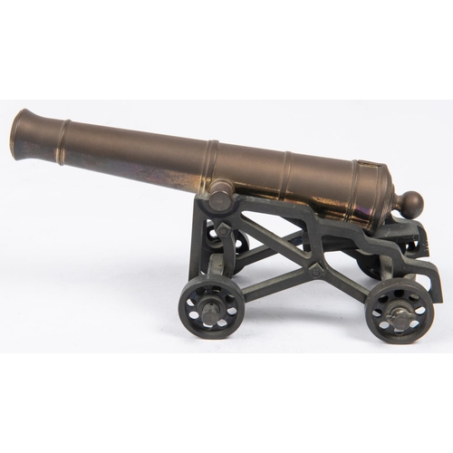 57 - A very nice quality brass model 18th century cannon on 