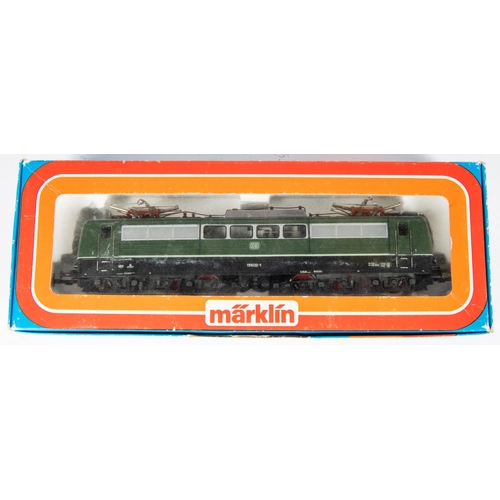 101 - A Marklin DB class 151 Co-Co Electric Locomotive (3057). RN 151022-1. In dark green & black livery. ... 