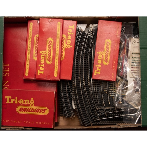 112 - A quantity of Hornby and Tri-ang 'OO' gauge railway. Including Hornby: Rail Freight set R681, compri... 