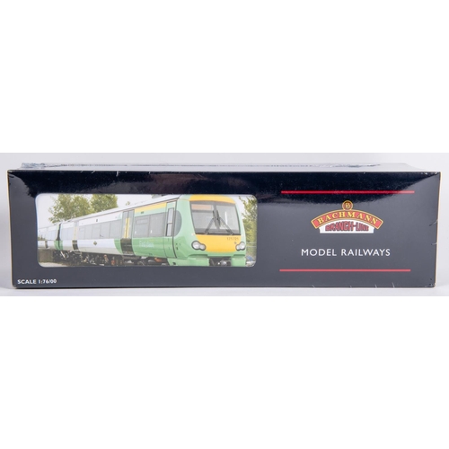 120 - A Bachmann 'OO' gauge Class 171 Turbostar 2-car Diesel Multiple Unit (32-460Z). In Southern green & ... 