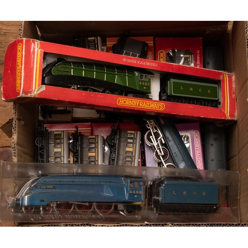 122 - A quantity of Hornby 'OO' gauge Railway. Including Hornby: 2x LNER class A4 Tender Locomotives - 'Go... 