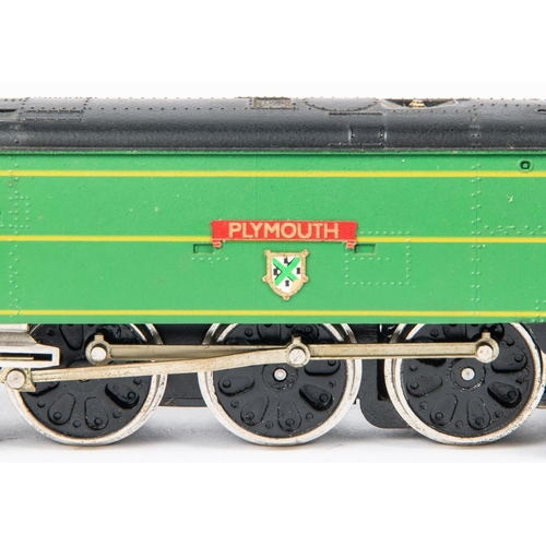 135 - Wrenn Railways OO gauge Southern Railway West Country Class 4-6-2 locomotive (W2266). Plymouth 21C10... 