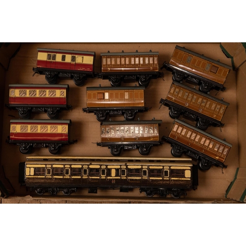 146 - 9x Hornby 4-wheel coaches and a scratchbuilt GWR bogie coach with wooden body and white metal bogies... 