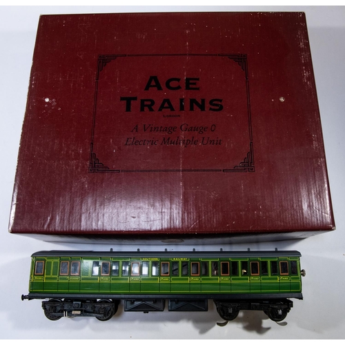 159 - An ACE Trains O gauge Southern Railway 4-car EMU set for 3-rail running. Comprising; a powered drivi... 