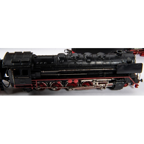89 - 4x HO/OO gauge German outline locomotives by Marklin and Trix Twin, all for 3-rail running. A 2-car ... 
