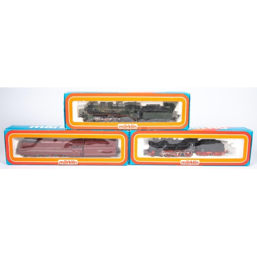 91 - 3x Marklin HO gauge 3-rail German outline railway tender locomotives. A streamlined 4-6-2, 03 1055, ... 