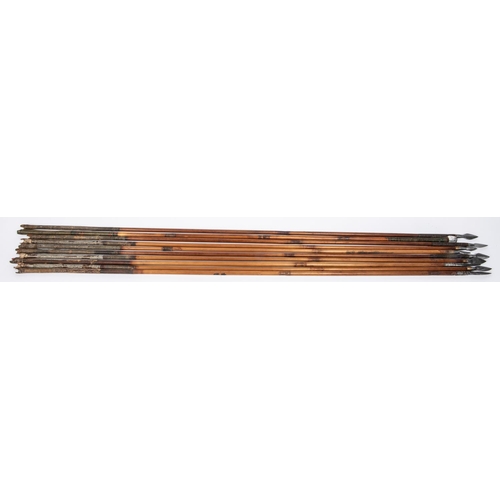 401 - A set of three 18th century Indian arrows, with small plain leaf shaped heads; another, with rectang... 