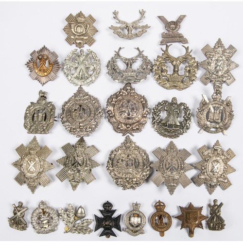 158 - 18 Scottish white metal glengarry badges, including Black Watch (5), Argyll & Sutherland (3), and wo... 