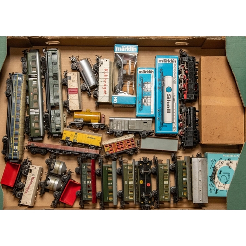 113 - 26x Marklin HO gauge items. Including 3x 0-6-0T tank locomotives for 3-rail running; TM800, 89 028 a... 