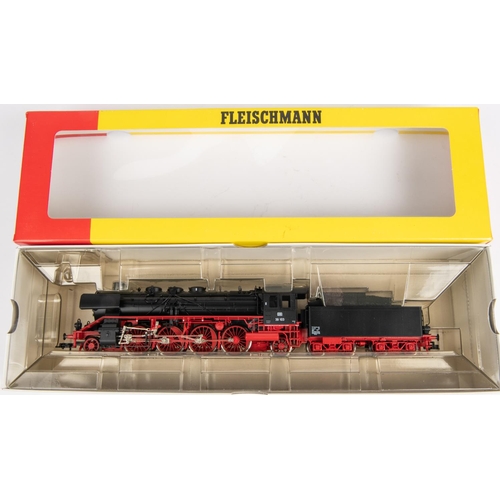 150 - Fleischmann HO Steam Tender Locomotive 4138. A D.B. Class 39 2-8-2 in satin black and red livery, RN... 