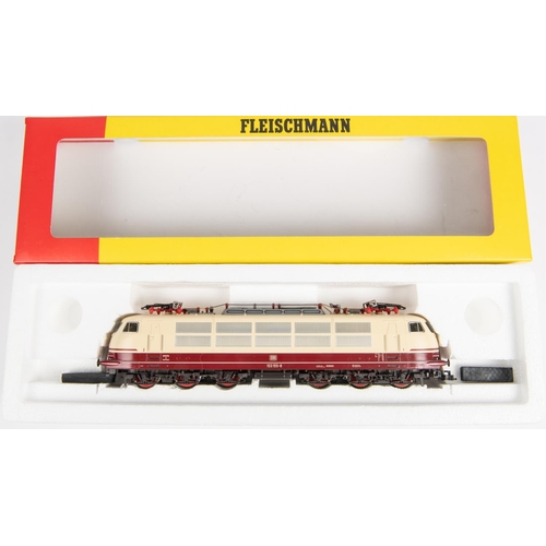 151 - Fleischmann HO Co-Co Electric Locomotive 4376. A D.B. Class 103  in cream and maroon livery, RN10315... 